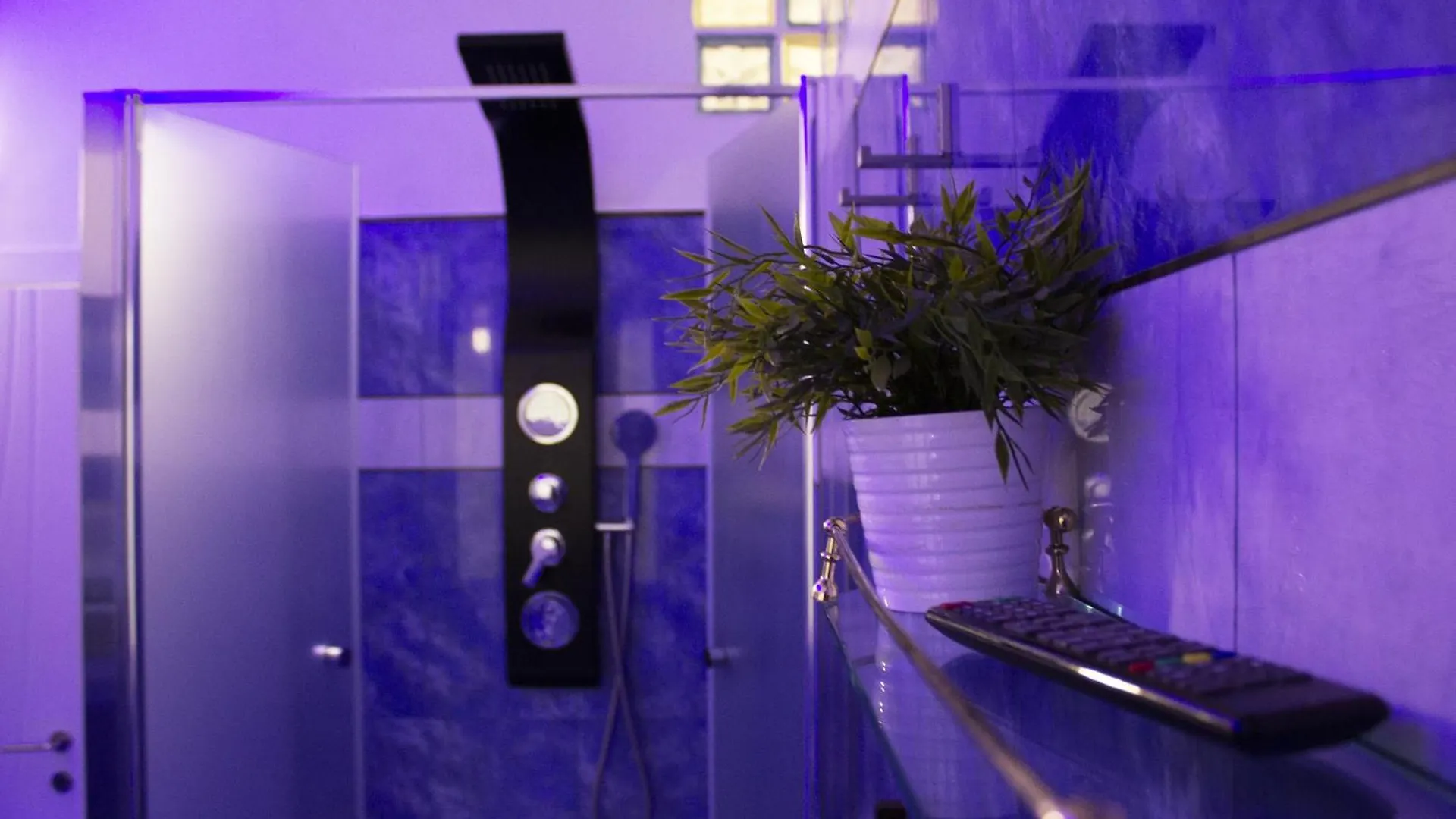 Bed & Breakfast Bed and Breakfast Bb Navigli Milano Italia